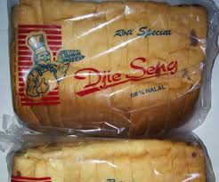 Bagi anda yang sedang punya hajat baik pernikahan, ulang tahun, anniversary ataupun yang lainnya pasti akan berburu kue atau roti untuk disuguhkan pada para tamu undangan. Beauty Journal Situs Kecantikan Dan Gaya Hidup Andalan Wanita Masa Kini