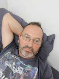 Let's see if there is someone for me here 😊