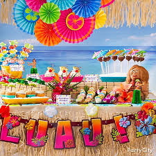 Hawaiian decor style is about the colorful tropical theme that bring exotic flavors into modern interior decorating and creates unique and comfortable rooms. Sweet Ideas For Luau Cupcakes Party Treats Party City