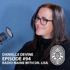 Danielle Devine's Instagram, Twitter & Facebook