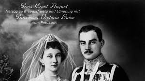See full list on nvsc.fandom.com 24 05 1913 Hochzeit Der Kaisertochter Viktoria Luise Zeitzeichen Zeitzeichen Sendungen Wdr 5 Radio Wdr