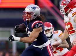 Report: Patriots, Jahlani Tavai agree to three-year contract extension