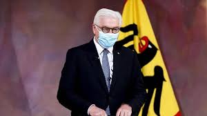 Januar 2017 leitete er das auswärtige amt der brd. German President Receives Astrazeneca Vaccine