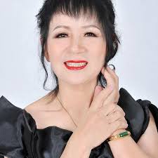 Sinbad is a sociable orangutan who is easy going and loves to sit near his  companion Connie