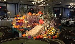 The meal will feature thanksgiving staples along with seafood, cured meats and breakfast foods. Best Resorts For Family Thanksgiving Getaways In 2020 Travelingmom