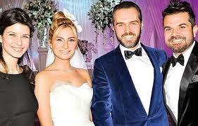 Beren saat ile kenan doğulu'nun düğün yeri belli oldu. Beren Saat Ile Kenan Dogulu Nun Dugun Telasi