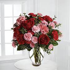 Dance With Me Bouquet Standard Special Flower For Special Person With The Colletion Of Carnations A Anniversary Flowers Flower Delivery Order Flowers Online