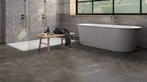 6 grandiose ideen für naturstein im badezimmer | homify. Bodenfliesen Fumo Matt Schiefer 60 X 60 Cm Feinsteinzeug Interio Deinetur De