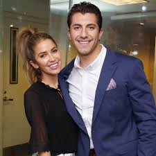 With chris harrison, joshua harrison, ben higgins, jared haibon. Kaitlyn Bristowe And Jason Tartick S Relationship Timeline Popsugar Celebrity