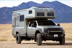 2007 earthroamer earthroamer xv santa cruz ca us 45965 miles. Carbon Fiber Rv From Earthroamer Is Ready To Go Off The Grid Curbed