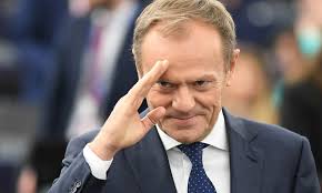 2,5 yıl daha aynı görevi sürdürecek olan tusk, yeniden seçilmesine ilişkin açıklamasında, ab liderlerine gösterdikleri güven için teşekkür ederek, ab için elimden gelenin en. Donald Tusk Says The Eu Must Support The Increasing Majority Of Britons Who Don T Want Brexit Daily Mail Online