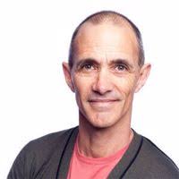 دیوید گودنر نویسنده کتاب ماجراجویان شجاع: سفر به جزیره ی غولی