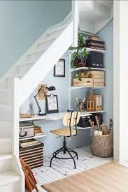 Amenagement Sous Escalier 33 Idees Photos Et Astuces Pratiques Amenagement Sous Escalier Bureau Sous Escalier Amenagement Maison