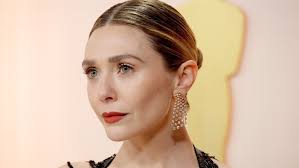 Elizabeth Olsen behöver "andra karaktärer i mitt liv" än bara Scarlet  Witch: "Det finns ingen långsiktighet i bara en karaktär". Hon har för  närvarande heller ingen aning om när eller om hon