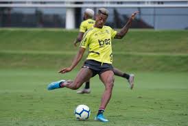 Il 2016 è stato un anno di cambiamenti per bruno henrique: Apos Novos Exames Flamengo Atualiza Situacoes Do Atacante Bruno Henrique E Do Zagueiro Rodrigo Caio Gavea News