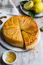 Galette Des Rois A La Frangipane Au Citron Et Citron Confit Recette Galette Des Rois Frangipane Galette Des Rois Galette