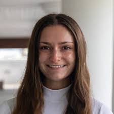 Amber Correll's Instagram, Twitter & Facebook