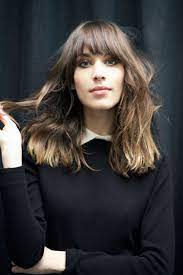 These Bangs Alexa Chung Hair Hair Styles Mid Length Hair