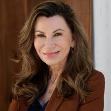 Kathryn Franks's Instagram, Twitter & Facebook