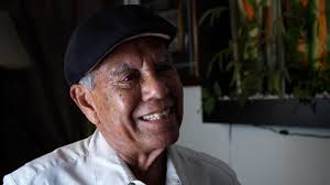 En este #DíaDelMaestro, queremos felicitar y agradecer de corazón a Gabriel  Sotelo, mi director de la Secundaria Antonio Caso, por sus enseñanzas y  todo el trabajo. ✏️📚 Porque un buen maestro no