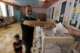 L'algérie, pays riche en hydrocarbures, traverse une crise financière en raison. Algerie Des Elections Marquees Par Un Tres Faible Taux De Participation La Presse