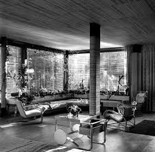 Seguendo un format illustrativo che avete dimostrato di apprezzare, proseguiamo con le case in linea, dandone una definizione, soffermandoci sulle caratteristiche principali ed. Villa Mairea Noormarkku The Living Room Showing Furniture Also Designed By The Architect Riba Pix