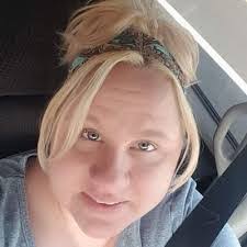 Crystal Colyer's Instagram, Twitter & Facebook