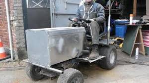 Bress'cam serge 70.548 views3 year ago. Ils Transforment Des Tracteurs Tondeuses En Engins De Course A Doullens