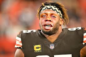 Monty is recruiting Myles Garrett to the Detroit Lions 🦁🔥