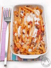 Terminate la pietanza infornandola a 180° finché la superficie non risulterà bella dorata. Pasta Al Forno Con Melanzane E Mozzarella Ideericette