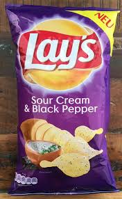 Black And White Potato Chips Lays Sour Cream Black Pepper Chips Germany Packaging Snack Potato Snacks Snack Trap