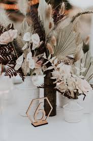 It grows in a variety of neutral colors, from a silvery gray to light. Creative Floral Alternatives For Your Wedding Decor Junebug Weddings