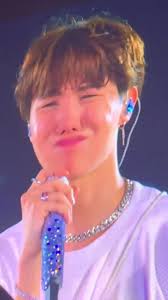 Lillian Salgado (@lillian1727)