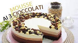 La mousse ai tre cioccolati di ernst knam è una cosa eccezionale, una vera goduria!!!!! Mousse Ai 3 Cioccolati Easy Chocolate Mousse Le Ricette Di Delizieepasticci Youtube