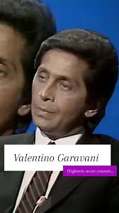 ✨ “A elegância nasce connosco. O estilo aprende-se.” (Valentino Garavani),  Elegância é essência., Mas estilo é construção., É postura, repertório,  consciência e treino diário., Valentino Garavani ...