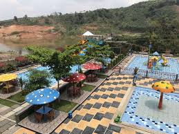 Berenang Sembari Menikmati Pemandangan Waduk Gondang Karanganyar Siapa Mau