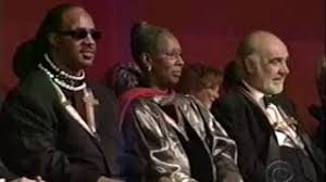 On 2 december 2012, fontayne played lead electric guitar for ann and nancy wilson's version of stairway to heaven with jason bonham taking his father's position on drums honoring the remaining members of led zeppelin at the kennedy center honors ceremony. Shane Fontayne Wikivisually