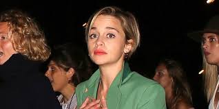 Maybe you would like to learn more about one of these? Emilia Clarke Just Cut Off All Her Hair And It S So Short