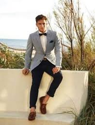 Dunkelbraunes Sakko Graue Weste Mit Fischgratenmuster Weisses Businesshemd Dunkelblaue Chinohose Fur Herren Wedding Suits Men Grey Groomsmen Outfits Wedding Suits Men