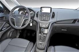 Detin un seat alhambra din 2002, cumparat nou nout din spania. Inchirieri Auto 7 Locuri Telcar Rent A Car