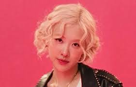 Amber Lima's Instagram, Twitter & Facebook