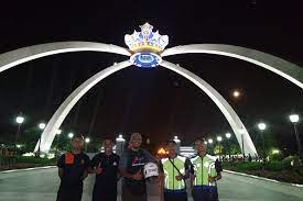 Tempat menarik di johor bahru, gerbang mahkota, istana bukit serene, johor bahru tempat menarik ni , iaitu gerbang mahkota, terletak di hadapan pintu masuk ke istana bukit serene, johor bahru. I Am Malaysian Laman Mahkota Istana Bukit Serene Johor Facebook