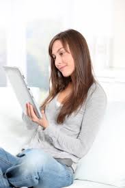 Täglich kommen bis zu 3'000 neue singles dazu, um unter den über 2 millionen singleprofilen einen flirt, neue freunde oder die ganz große liebe zu finden. Frauen Anschreiben 7 Heisse Tipps Mit Beispieltexten Und Vorlagen