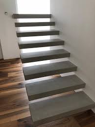 Grundsätzlich gibt es verschiedene möglichkeiten, eine alte treppe mit laminat zu renovieren. Beton Cire Shop Ihr Beton Cire Profi Kaufen Und Verarbeiten Beton Cire Betontreppe Beschichten