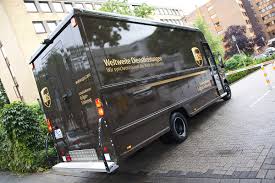 Switch on the ups when you attend in office at morning. Auto Bild Bei Ups Bilder Autobild De