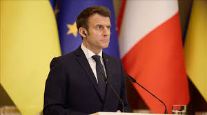 Putin wollte wieder mit macron telefonieren. Byydjfbm7xicxm