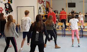 We would like to show you a description here but the site won't allow us. Tanzen In Der Carl Bantzer Schule Nh24 De