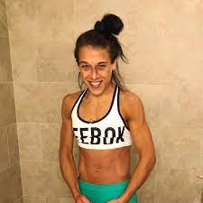 Pic Joanna Jedrzejczyk Already Shredded Ahead Of Ufc 223 Weight Cut Mmamania Com