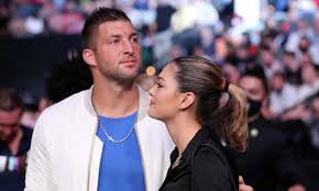 Latest on te tim tebow including news, stats, videos, highlights and more on nfl.com. Tim Tebow S Nfl Resurrection Is No Gimmick But It S Very Much A Farce Tim Tebow The Guardian