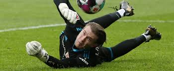 Flop keeper loris karius has hinted at ending his liverpool nightmare with a permanent exit. Loris Karius Weckt Nach Union Leihe Interesse In Der Bundesliga
